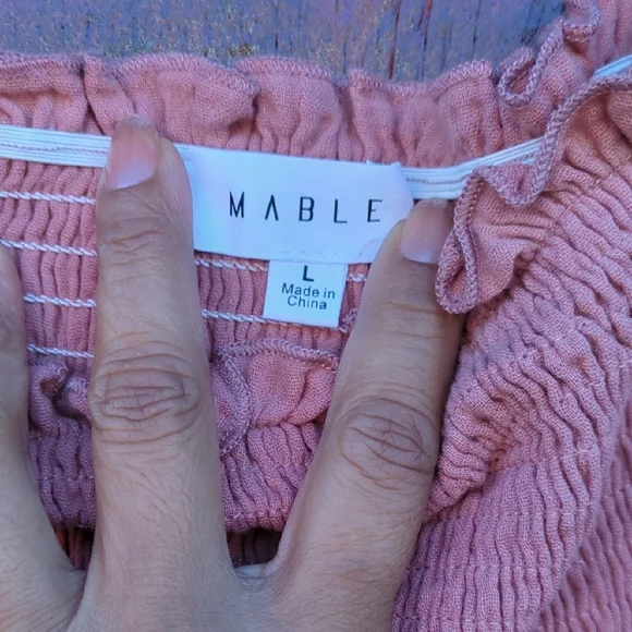 MARBLE‎ Pink Smocked Crop Top - Picture 3 of 8